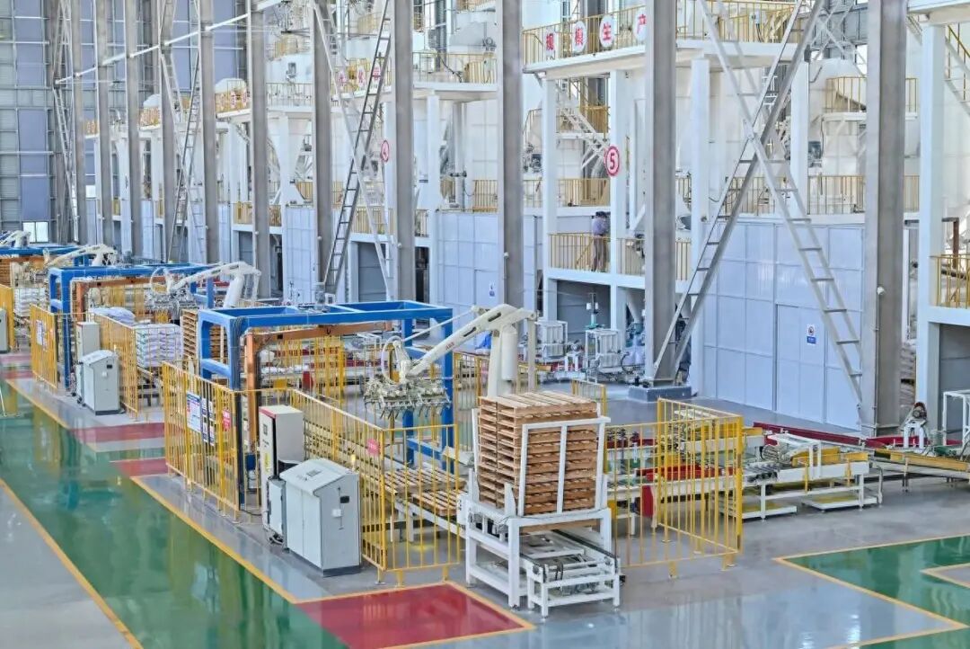 市占率已超40%！西南地區(qū)兄弟路標(biāo)涂料生產(chǎn)基地即將投產(chǎn)