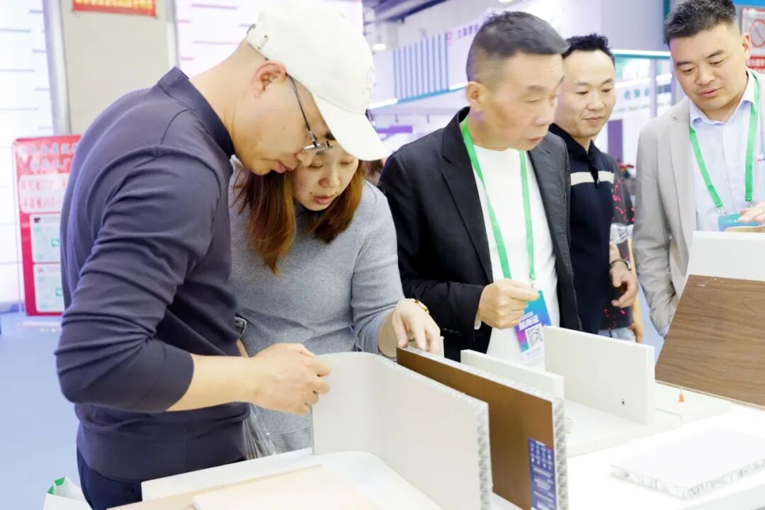 邦弗特亮相臨沂全屋定制展首日：解鎖板材新價(jià)值