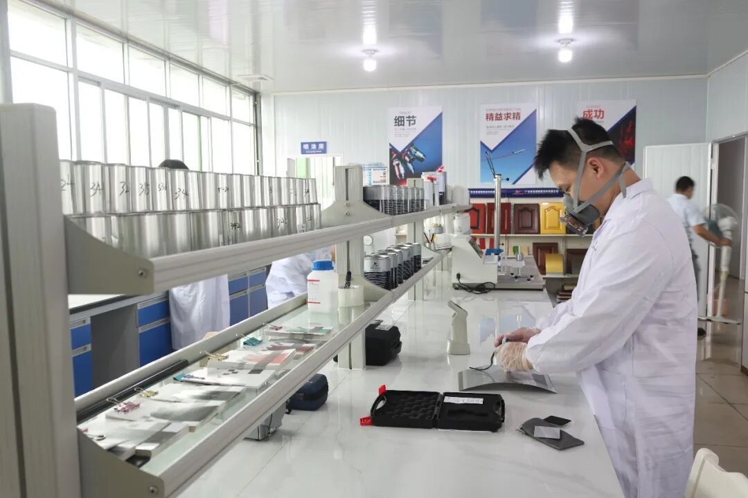 廣東恒輝涂料龔呈先:要敢于向危機(jī)和權(quán)威“下戰(zhàn)書”