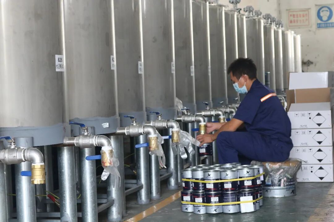 廣東恒輝涂料龔呈先:要敢于向危機(jī)和權(quán)威“下戰(zhàn)書”